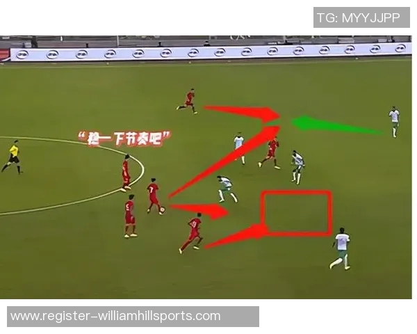 重庆羽毛球队防守表现分析与欧冠足球战术对比探讨