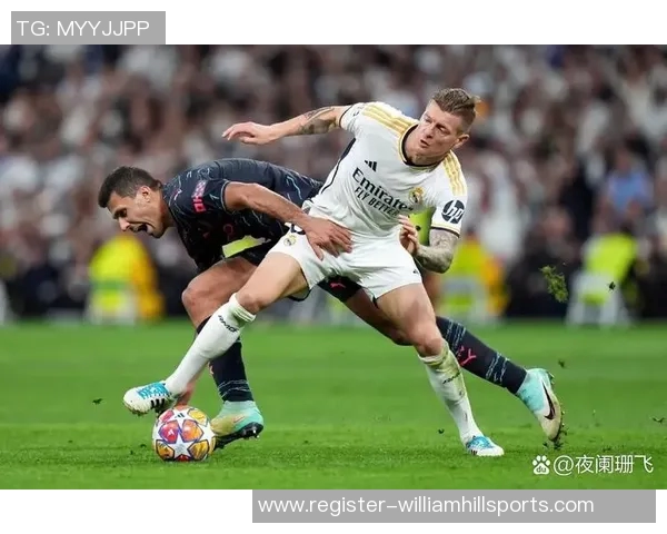 重庆足球队在欧冠舞台上的节奏与热点解析